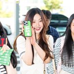 [사진]레드벨벳크러쉬 조이,'케이스 자랑'