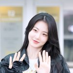 [현장포토] "사르르 녹는다"...신예은, 해맑은 <b>손인사</b>