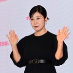 [공식] '50세' <b>라미</b>란, 10년 만에 결별했다…이찬원 손 잡고...