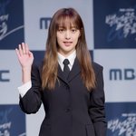 감독, 결혼 11개월 만 이혼 "상호 <b>합의하</b>에 원만히 이혼"