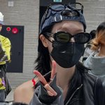 “<b>노랑</b>눈썹 파격 시선 압도”…이채민 류다인, 오픈숄더 무드→자유로운...