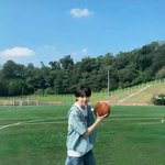 바르면 하얘지는 <b>로션</b> 이런거 다 구라야?