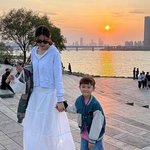 10억 논란 속 아들 손 꼭 잡고 “오늘만 같아라” <b>평안</b>한 근황