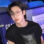 <b>박원빈</b> 안경쓴거 왤케 잘생겼냐