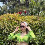 [어케생각해] '수영복 <b>러버</b>' 맹승지, 이제 언더붑까지 과감한 노출…여름에...