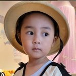 나 이렇게 예쁜 <b>남자</b>애 처음 <b>봄</b>