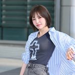 웬디, 그림처럼 셔츠 휘날리며~ [포토엔<b>HD</b>]