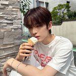나 남자 안<b>만나</b>봐서 몰르는데 키가 그렇게