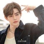 제로베이스원 장하오(Zhang Hao), 시리도록 창백하고 잘생긴...