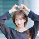 표정’…‘진짜 귀엽네’ (웬디의 영스트리트 출근길) [<b>HD</b>포토]