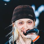 과한 스타일링이 찰떡인 남돌(<b>feat</b>.빨간렌즈)