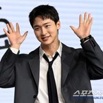 [단독] 장동윤, <b>찰스</b>엔터 소원 들어준다..'선업튀' 감독 '천국의...