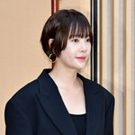 황정음, 회삿돈 43억 빼내 코인 투자 첫 재판…소속사 측 "확인...