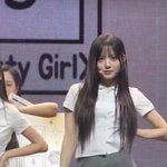 눈 <b>붓기</b>가 안빠지네