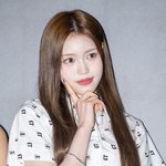 [현장포토] "시선이 멈춘다"…<b>정세비</b>, 현실의 인형