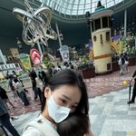 '금융맨' 손<b>연재</b>, 아기띠 두르고 해탈.."놀이공원 눈치게임 대실패"