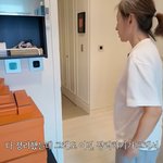 65세 이미숙, 흰머리도 당당하게…"명품백 다 정리하고 에코백...