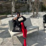 한소희, 가죽 재킷+빨간 스타킹 센 언니 포스‥이 세상 비주얼이...