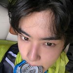 차은우, <b>메달</b> 입에 물고 '찰칵'…"마라톤 11km 완주"