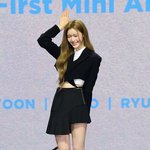 장원영도 놀랄 듯…'17살에 173cm' 이즈나 정세비 "독일서...