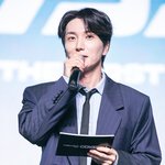 [포토] 이특, '라이즈' 쇼케 <b>MC</b> 지원