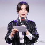 김재중 기자간담회 진행 맡은 강지영