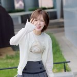 맑게 만드는 햇살 미소’ (웬디의 영스트리트 출근길) [<b>HD</b>포토]