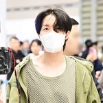 [현장포토] "두근두근, 눈맞춤"…제이홉, 여심 <b>스틸러</b>