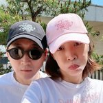 ‘결혼 19년차’ <b>미스틱</b> 대표 남편과 훈훈 투샷…김이나 “앞으로도...