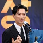 4번째 재계약…10년째 변치않는 <b>의리</b>, 935엔터 "전폭적인 지원할...