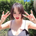 박봄, <b>LA</b> 햇살 아래 미소…“보고 싶었지?” [스타의 오늘]