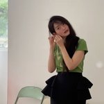 '김우빈' 신민아, 이 정도면 <b>반칙</b>이지..41세의 뱀파이어 미모