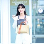 [사진]기은세 출국, '<b>손인사</b>도 매력적'