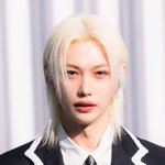 기사 사진이란 게 믿기지 않는 <b>파리</b> 출국길