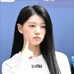 아일릿 <b>모카</b>, 손가락 부상으로 병원行 "당분간 움직임 최소화"...