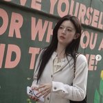 [댓글부탁해] 고윤정, 명품백보다 빛나는 명품 미모..요즘 비주얼 <b>절정</b>
