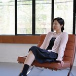 류이서, <b>전진</b>이 사진 쩍어줬나…원피스+가디건 입고 뽐낸 인형 비주얼