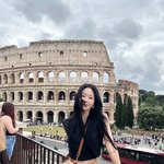 한예슬, 절대<b>불변</b> 미모로 로마 등장…전혜빈도 "난리 났네요"...