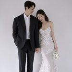 박하나김태술, 차기작 포스터인 줄…애정 뚝뚝 웨딩 사진 "닮아가는...