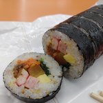 어릴때 소풍가서 먹은<b>김밥맛</b>.