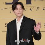 권율, 품절남 대열 합류…오늘(24일) 비연예인 연인과 비공개 결혼