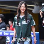 [<b>MD</b>포토] 한지은 생이 첫 시구, 구질은 '예쁨