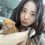 "고양이보다 고양이"… 신시아, <b>청순</b> 비주얼에 팬들 '심쿵'