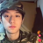 <b>약간</b> 박지훈 닮앗다
