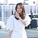 [모두드루와] [<b>MD</b>포토] 신민아 '아침 햇살 받은 보조개 미소'