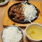 [어케생각함] 김해 터미널 돋<b>솥집</b>의 메뉴실체.