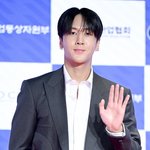 '<b>뇌전증</b> 환자 행세' 라비, 병역 비리 2년 만…빅스 '13주년'...