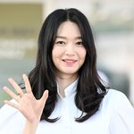 ‘김우빈과 10년째’ 신민아, 청순+단아한 며느리룩‥진리의 화이트...