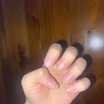 나 손톱 많이 <b>지저분</b>해보임?