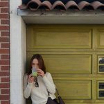 정수정, '꾸안꾸' <b>청량</b>美의 정석…말차 한 입의 여유